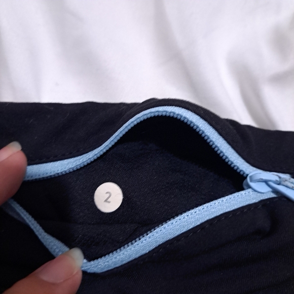 Lululemon | Black multicolored asymmetrical leggings with zippers - Picture 7 of 10